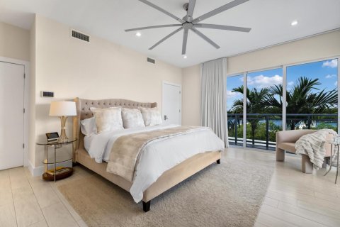 Villa ou maison à vendre à Hollywood, Floride: 4 chambres, 372.07 m2 № 2428555 - photo 18
