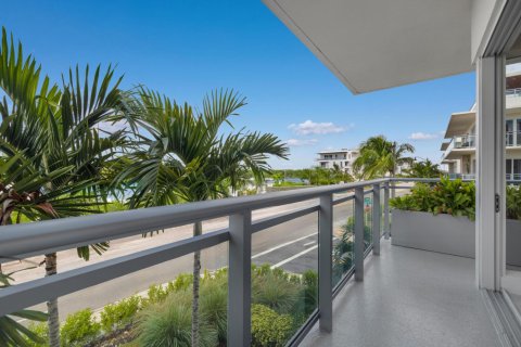 Villa ou maison à vendre à Hollywood, Floride: 4 chambres, 372.07 m2 № 2428555 - photo 14