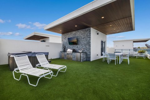 Villa ou maison à vendre à Hollywood, Floride: 4 chambres, 372.07 m2 № 2428555 - photo 29