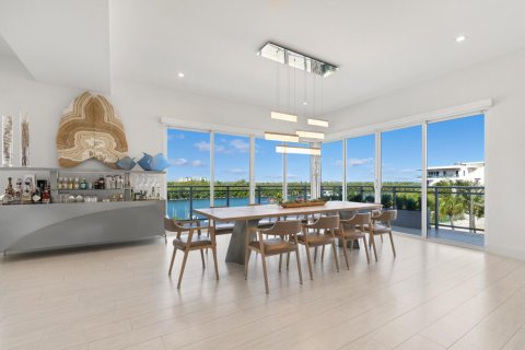 Villa ou maison à vendre à Hollywood, Floride: 4 chambres, 372.07 m2 № 2428555 - photo 6