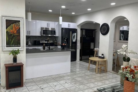 House in Miami Gardens, Florida 5 bedrooms, 143.35 sq.m. № 1871699 - photo 19