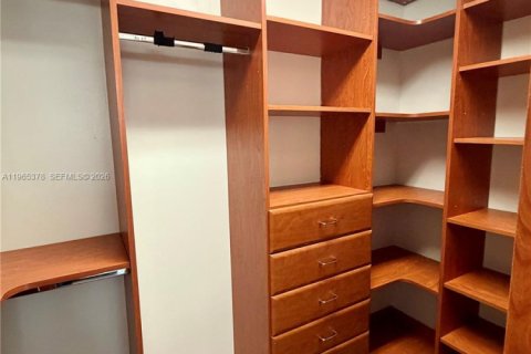 Снять в аренду кондоминиум в Хайалиа, Флорида 2 спальни, 102.75м2, № 2030103 - фото 13