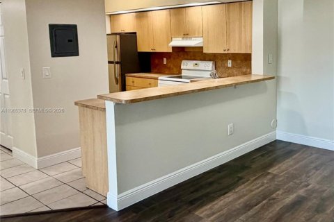 Снять в аренду кондоминиум в Хайалиа, Флорида 2 спальни, 102.75м2, № 2030103 - фото 4