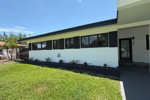 Купить виллу или дом в Майами-Гарденс, Флорида 4 спальни, 186.45м2, № 1957235 - фото 3