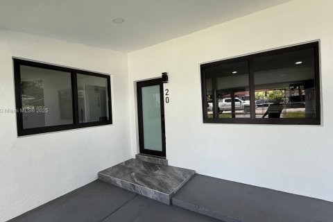 Купить виллу или дом в Майами-Гарденс, Флорида 4 спальни, 186.45м2, № 1957235 - фото 5