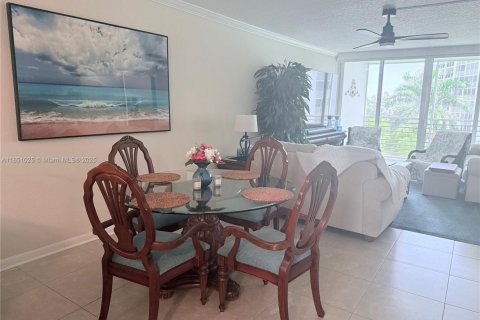 Copropriété à vendre à Pompano Beach, Floride: 2 chambres, 91.04 m2 № 1961877 - photo 14