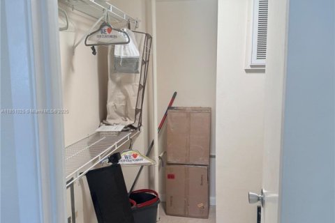 Copropriété à vendre à Pompano Beach, Floride: 2 chambres, 91.04 m2 № 1961877 - photo 20