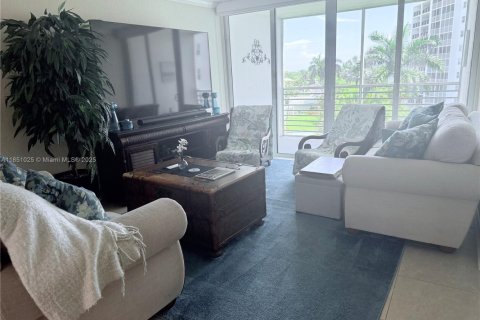 Copropriété à vendre à Pompano Beach, Floride: 2 chambres, 91.04 m2 № 1961877 - photo 15