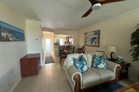 Copropriété à vendre à Pompano Beach, Floride: 2 chambres, 91.04 m2 № 1961877 - photo 27
