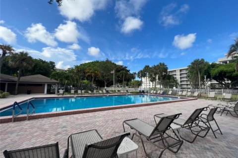 Copropriété à louer à Pompano Beach, Floride: 2 chambres, 106.84 m2 № 1096518 - photo 1