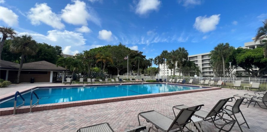 Condominio en Pompano Beach, Florida, 2 dormitorios № 1096518