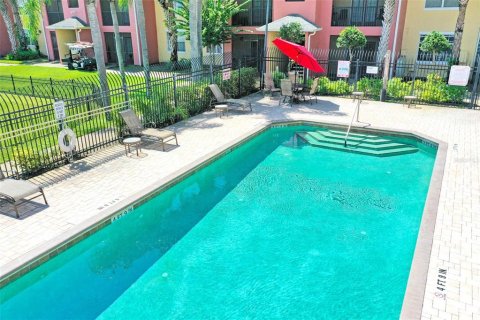 Condo in Orlando, Florida, 2 bedrooms  № 2144695 - photo 25