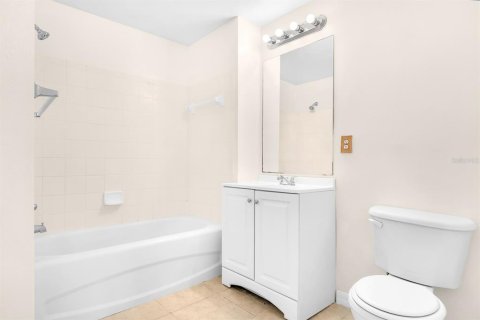 Condo in Orlando, Florida, 2 bedrooms  № 2144695 - photo 20