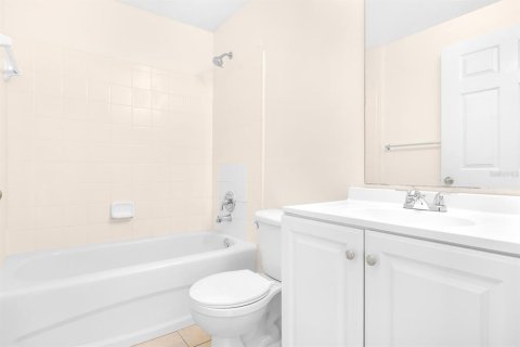 Condo in Orlando, Florida, 2 bedrooms  № 2144695 - photo 15