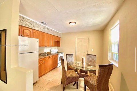 Appartement à louer à Dania Beach, Floride: 2 chambres, 143.35 m2 № 1948785 - photo 2