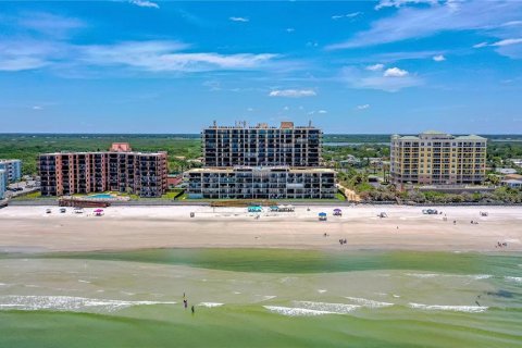 Condo in New Smyrna Beach, Florida, 2 bedrooms  № 1782463 - photo 19