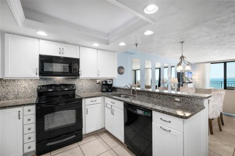 Condo in New Smyrna Beach, Florida, 2 bedrooms  № 1782463 - photo 3