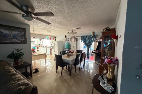 Villa ou maison à vendre à Titusville, Floride: 4 chambres, 162.76 m2 № 2151120 - photo 4