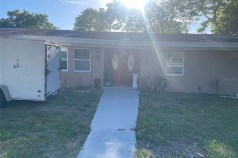Villa ou maison à Titusville, Floride 4 chambres, 162.76 m2 № 2151120