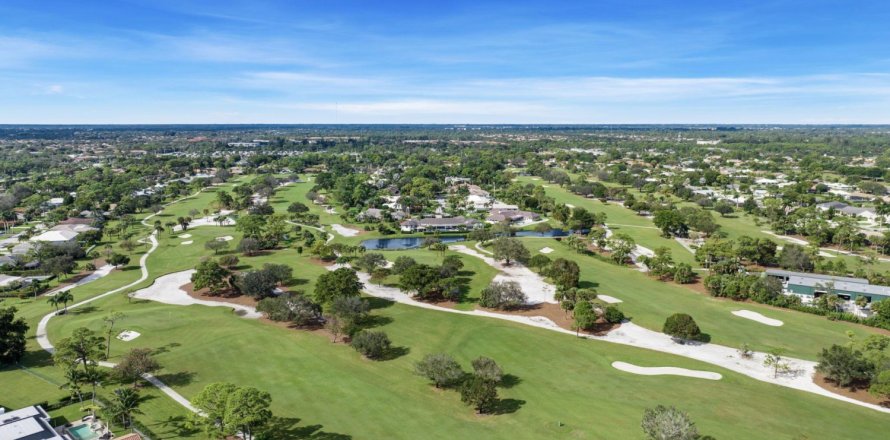 House in Atlantis, Florida 6 bedrooms, 942.12 sq.m. № 880748