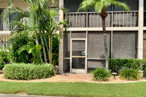 Condo in Sarasota, Florida, 2 bedrooms  № 1853395 - photo 26