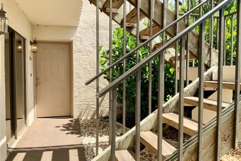Condo in Sarasota, Florida, 2 bedrooms  № 1853395 - photo 24