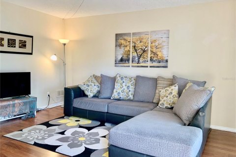 Condo in Sarasota, Florida, 2 bedrooms  № 1853395 - photo 3
