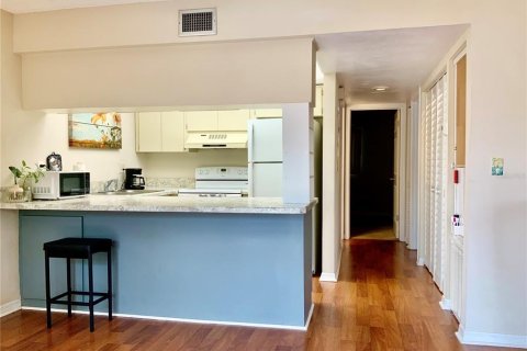 Condo in Sarasota, Florida, 2 bedrooms  № 1853395 - photo 7