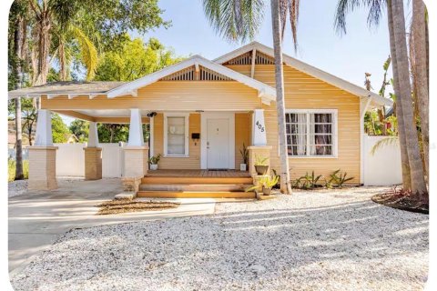 House in Tampa, Florida 3 bedrooms, 98.48 sq.m. № 2280259