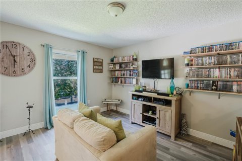 Casa en venta en Kissimmee, Florida, 5 dormitorios, 264.4 m2 № 1857861 - foto 15