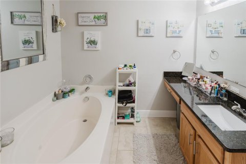 Casa en venta en Kissimmee, Florida, 5 dormitorios, 264.4 m2 № 1857861 - foto 21