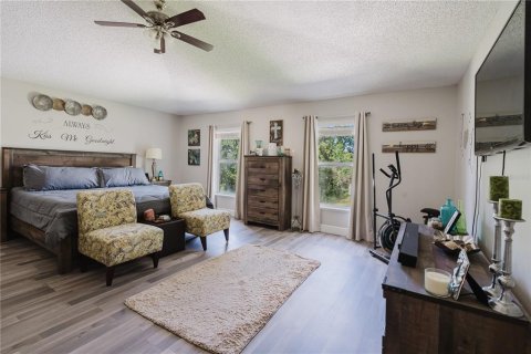 Casa en venta en Kissimmee, Florida, 5 dormitorios, 264.4 m2 № 1857861 - foto 18