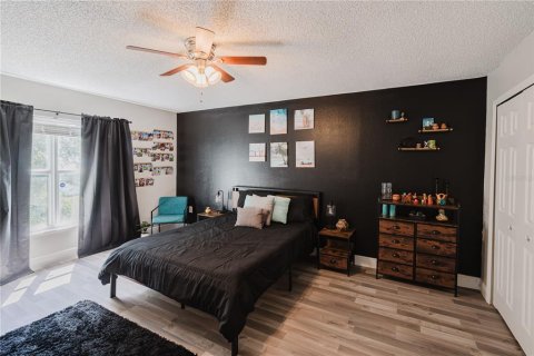Casa en venta en Kissimmee, Florida, 5 dormitorios, 264.4 m2 № 1857861 - foto 24