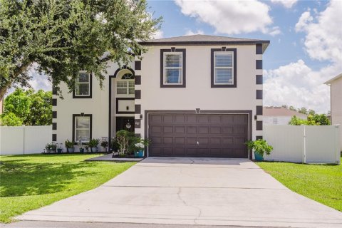 Casa en venta en Kissimmee, Florida, 5 dormitorios, 264.4 m2 № 1857861 - foto 1