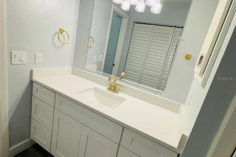 Condo in Orlando, Florida, 2 bedrooms  № 2195335 - photo 20