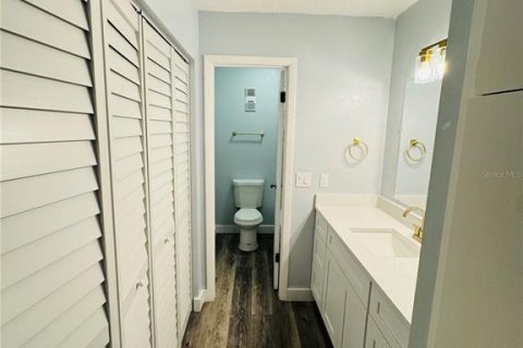 Condo in Orlando, Florida, 2 bedrooms  № 2195335 - photo 23