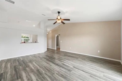 Villa ou maison à louer à Davenport, Floride: 3 chambres, 116.31 m2 № 2091404 - photo 2