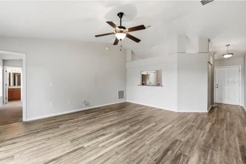 Villa ou maison à louer à Davenport, Floride: 3 chambres, 116.31 m2 № 2091404 - photo 6