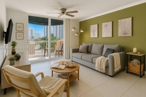 Condominio en alquiler en Aventura, Florida, 1 dormitorio, 69.68 m2 № 2088632 - foto 7