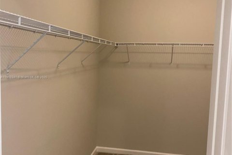 Villa ou maison à louer à Winter Haven, Floride: 4 chambres № 1955495 - photo 12