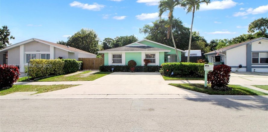 Casa en Miami, Florida 3 dormitorios, 138.24 m2 № 2011891