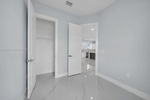 House in Lehigh Acres, Florida 3 bedrooms № 1886532 - photo 26