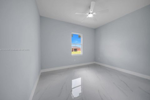 House in Lehigh Acres, Florida 3 bedrooms № 1886532 - photo 20