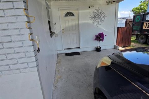 Villa ou maison à vendre à Oldsmar, Floride: 3 chambres, 137.22 m2 № 1718853 - photo 5