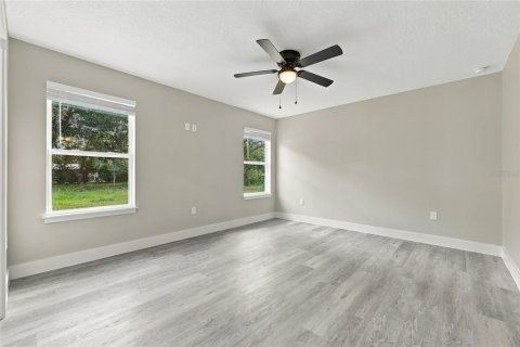 House in Leesburg, Florida 3 bedrooms, 139.35 sq.m. № 2428651 - photo 20