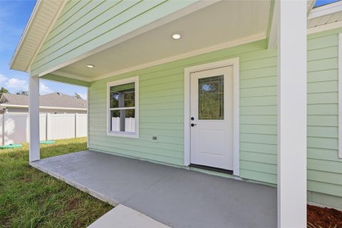 House in Leesburg, Florida 3 bedrooms, 139.35 sq.m. № 2428651 - photo 3