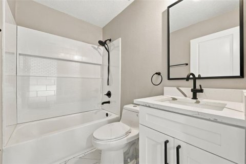 House in Leesburg, Florida 3 bedrooms, 139.35 sq.m. № 2428651 - photo 28