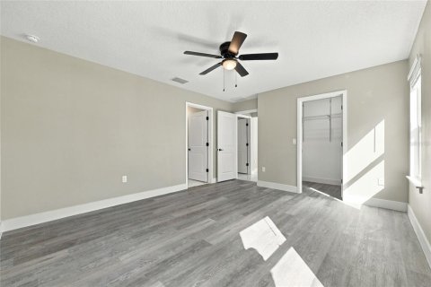 House in Leesburg, Florida 3 bedrooms, 139.35 sq.m. № 2428651 - photo 21