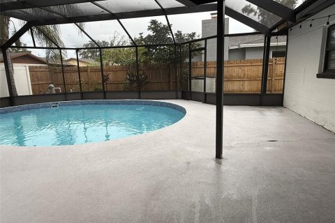 House in Plant City, Florida 3 bedrooms, 105.54 sq.m. № 1912982 - photo 9