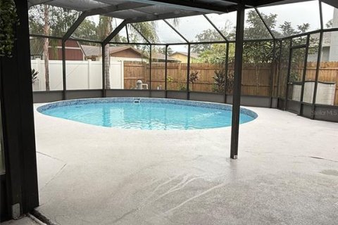 House in Plant City, Florida 3 bedrooms, 105.54 sq.m. № 1912982 - photo 6